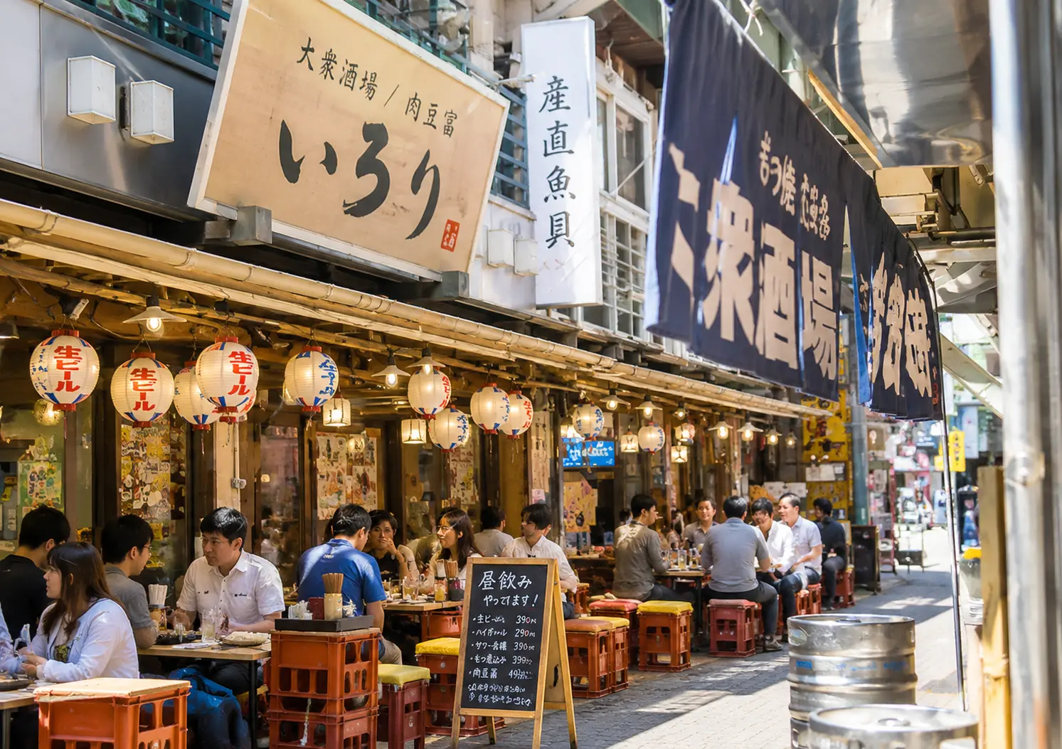 上野の飲食店街の風景